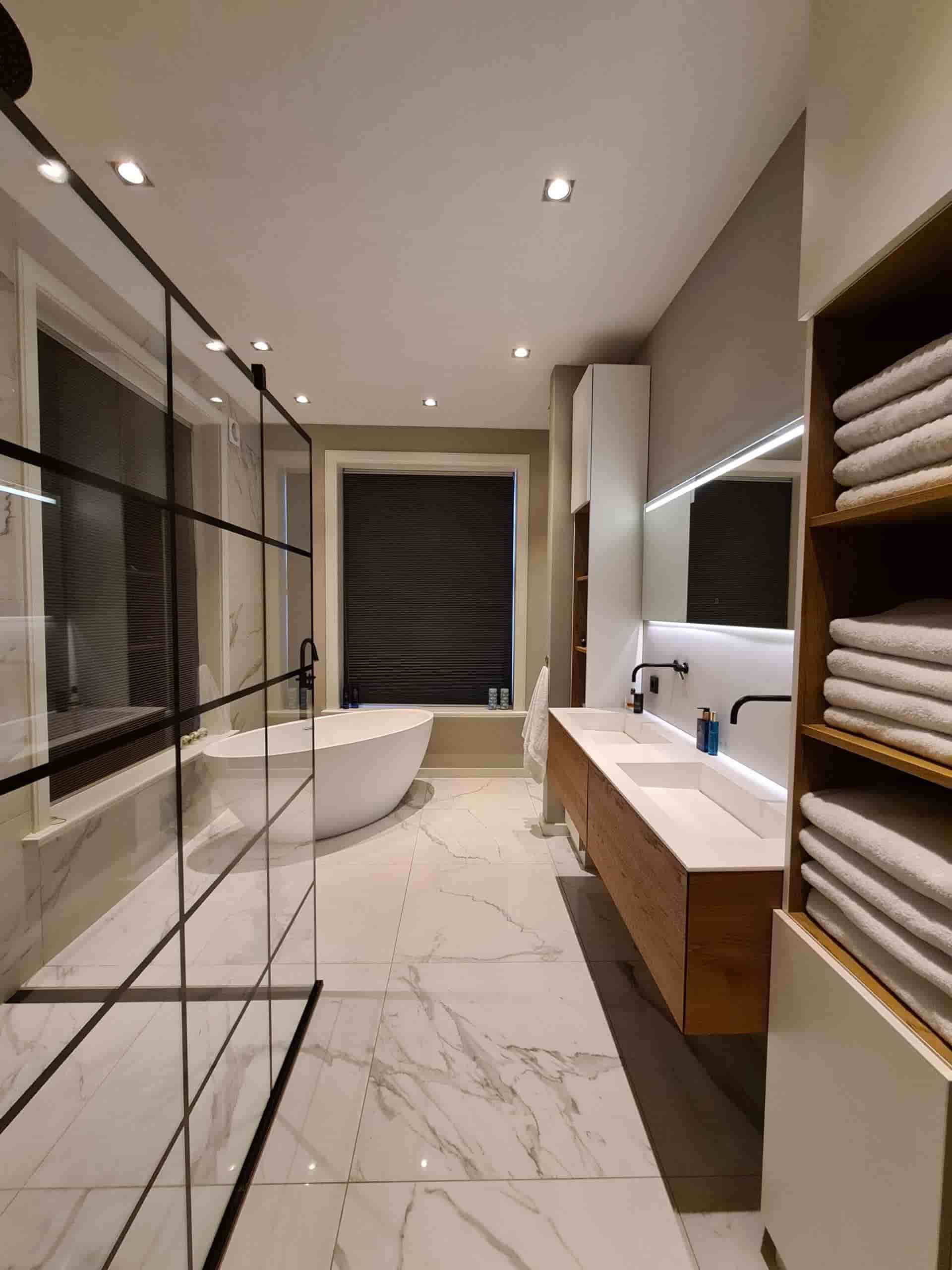 Mooie gerenoveerde badkamer in Den Haag